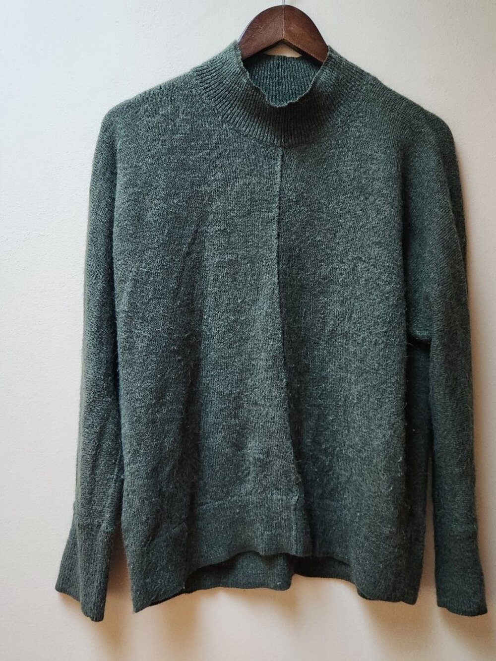 AS IS Banana Republic green turtleneck sweater / M